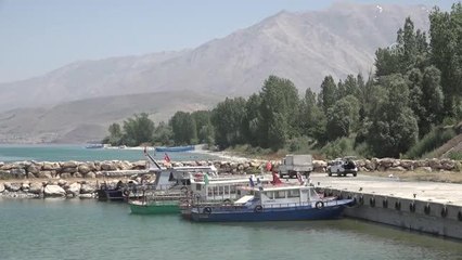 Balıkçılar yarın "vira bismillah" diyerek Van Gölü'ne ağ atacak