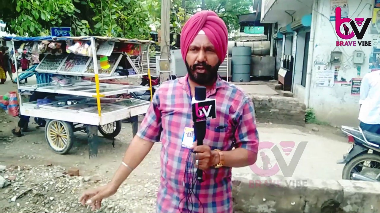 ਰਾਤ ਨੂੰ ਦਰੱਖਤ ਦੇ  ਨਾਲ ਛੇੜਛਾੜ ਕਰਕੇ ਇਸ ਨੂੰ ਿਗਰਾਊਣ  ਦਾ ਯਤਨ ਕੀਤਾ ਗਿਆ ਹੋਵੇ।