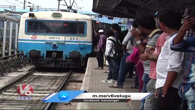 MMTS Trains Cancelled Due To Heavy Rains _ Hyderabad | V6 News (2)