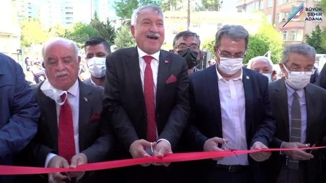 Zeydan Karalar'dan 'Kütüphanede Namaz Kılma' Tartışması ile İlgili Açıklama: İbadet Etmek İsteyen Gelir Benim Makamımda da İbadet Eder.İlgili...