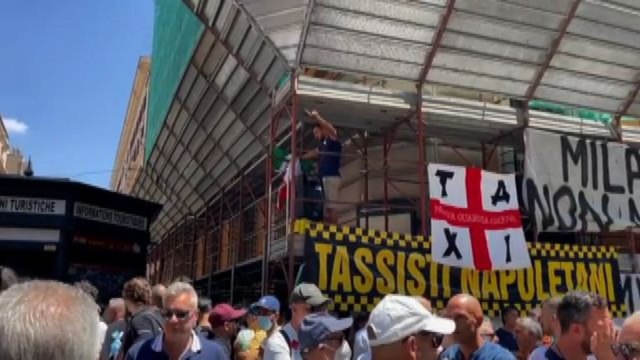 Tassisti ancora sul piede di guerra, caos a Roma