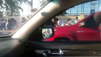 Desde tempranas horas motoristas buscan registrar sus motores