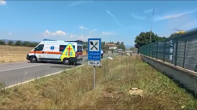 Grosseto, auto investe gruppo di ciclisti: quattro morti e sei feriti