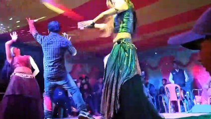 Mahi and Manisha ka Hindi Video Song Dance