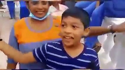 Viral Video : கழிவறையில் கூட ஏசி, என்னமா வாழ்ந்திருக்காங்க!