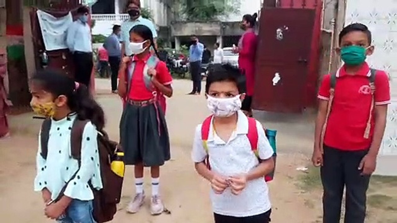 अंग्रेजी माध्यम स्कूलों में खाली सीटों पर 18 से...