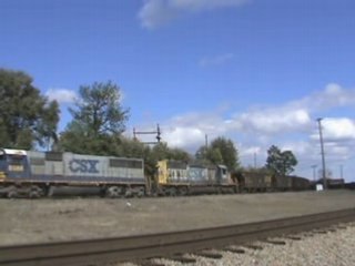 CSXT W035 & CSXT S675 at Hamlet.