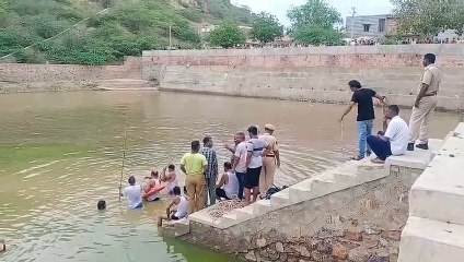 सोन तालाब में 1 छात्र डूबा, 2 को बचाया