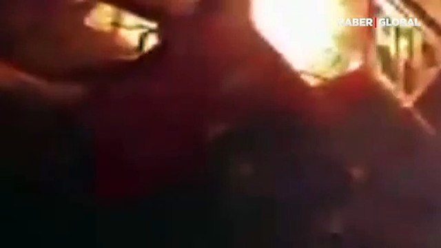 Şanlıurfa'nın Siverek ilçesindeki, oto sanayide oksijen tüpünün alev aldığı anlar kamerada!