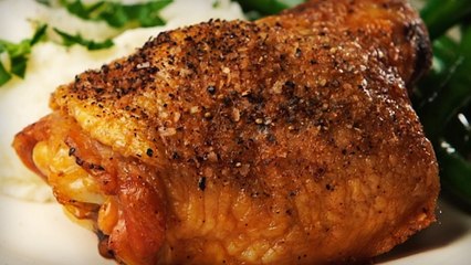 How to Make Crispy Baked Chicken Thighs