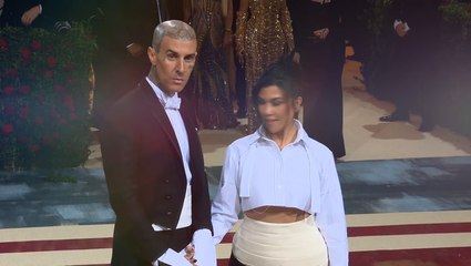 Travis Barker Returns To The Stage With MGK For The First Time After Health Scare