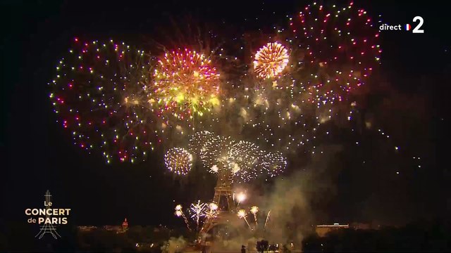 Feu d'artifice du 14 juillet à Paris : Regardez le superbe final qui a embrasé le ciel de la capitale hier soir pour ce spectacle donné depuis la Tour Eiffel
