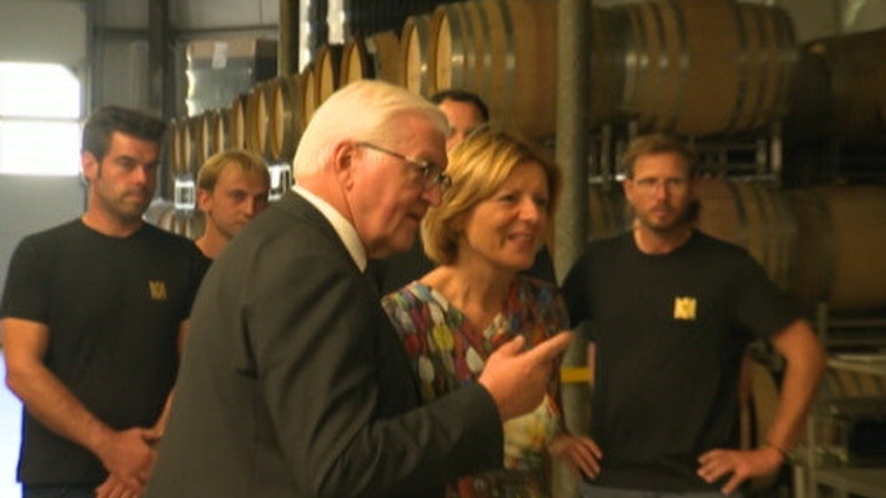 Ein Jahr nach der Flutkatastrophe: Steinmeier im Ahrtal