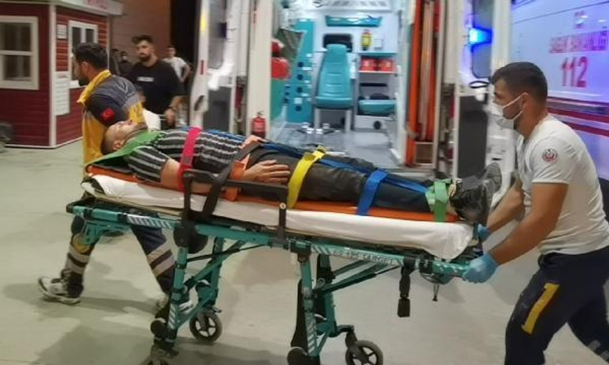 EVİNE GARAJIN ÇATISINDAN GİRMEYE ÇALIŞIRKEN 3 METRE YÜKSEKLİKTEN DÜŞTÜ