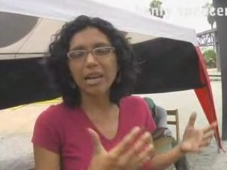 Kike y yo tomamos el parque del  Museo de Arte Contemporaneo