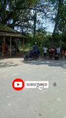 এই গরমে পাকা রাস্তায় শুয়ে ছবি  ওঠার নিয়ম জেনে নিন না জানলে 