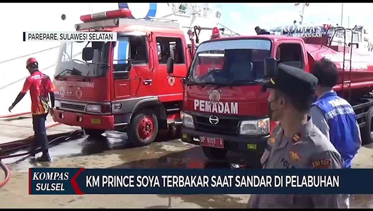 KM Prince Soya Terbakar Saat Sandar Di Pelabuhan