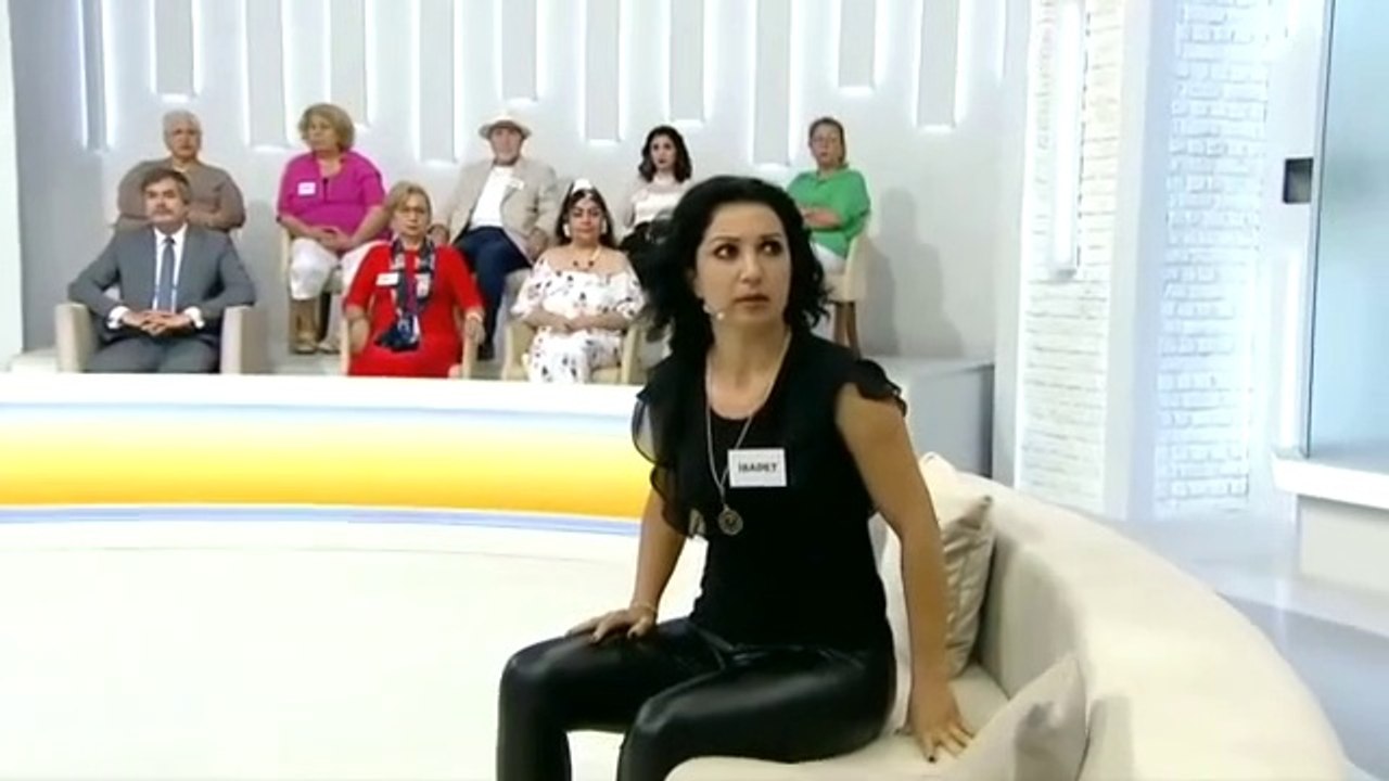 Şahan Gökbakar'ın tiplemesi Esra Ezmeci'nin programında gerçek oldu !