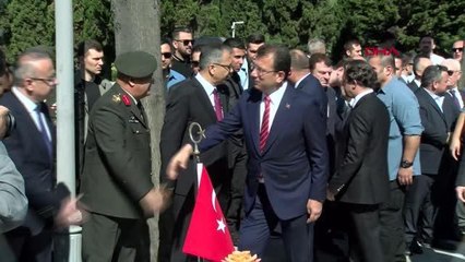 15 TEMMUZ ŞEHİTLERİ EDİRNEKAPI'DAKİ KABİRLERİ BAŞINDA ANILDI -2