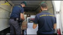 Gdf sequestra champagne e rum contraffatti, 2 arresti a Cerignola
