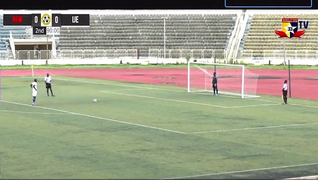 Nijerya Kupası finalinde şike kokan anlar; penaltılarda kaleci hareketsiz kaldı, rakip oyuncu topu taca vurdu