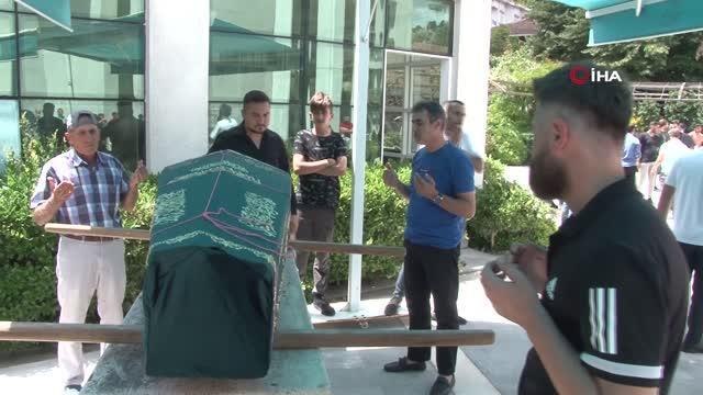 Çanakkale'de öldürülen ünlü eğitimcinin şoförü Şerif Eker Beykoz'da son yolculuğuna uğurlandı