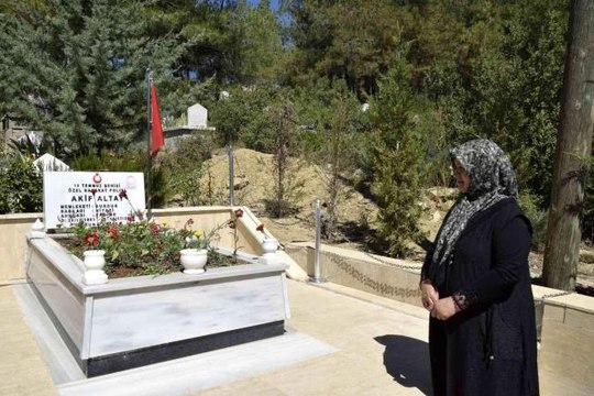 15 Temmuz şehidi Akif Altay mezarı başında anıldı