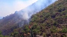 Incendio a Messina, bruciano le colline della zona nord