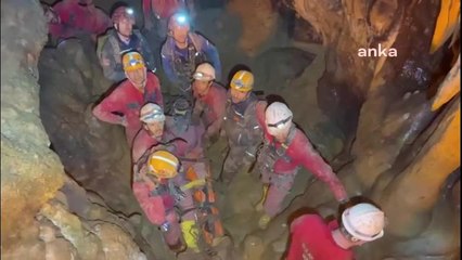 Safranbolu Bulak Mencilis Mağarası'nda Mahsur Kalan 4 Kişi Kurtarıldı
