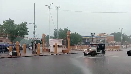 Video: स्वर्णनगरी सहित आसपास के गांवों में दिनभर झमाझम, गड़ीसर में चली चादर