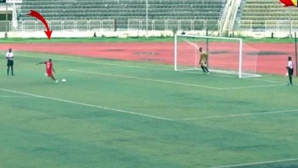 Dünya futbol tarihi böyle bir penaltı görmedi! Hakem bile olduğu yerde donup kaldı