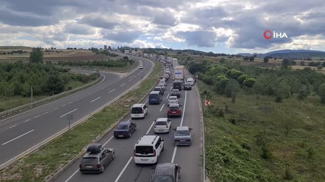 Bayram dönüşü başladı, 50 kilometrelik araç kuyruğu oluştu