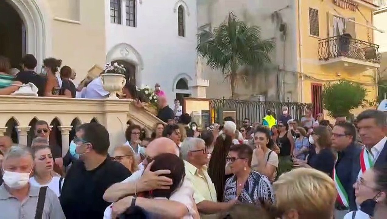 Funerali Deborah Pagano