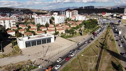 43 ilin geçiş güzergahında trafik yoğunluğu: Tatilciler dönüş yoluna geçti