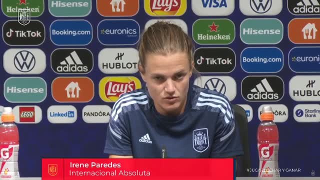 La selección femenina se prepara para su primera final