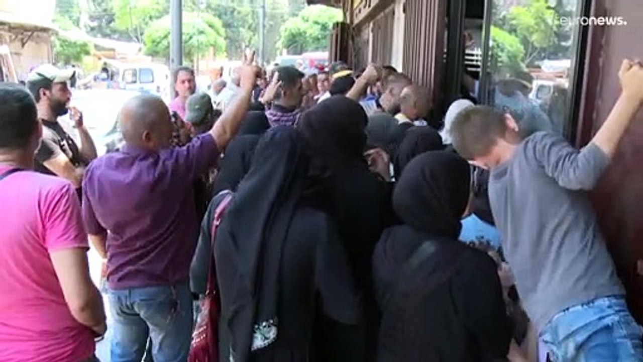 Fogo em silos de cereais  no porto de Beirute compromete reservas do Líbano