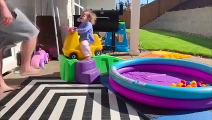 Le bébé le plus drôle échoue aux vidéos