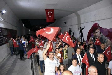 KIRIKKALE'DE VATANDAŞLAR, 15 TEMMUZ ŞEHİTLERİ İÇİN YÜRÜDÜ