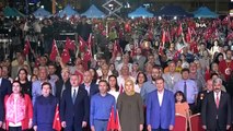 Kocaeli'de 15 Temmuz Demokrasi ve Milli Birlik Günü programına binlerce kişi katıldı