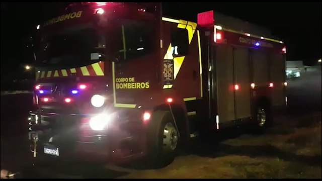 Corpo de Bombeiros combate incêndio em vegetação às margens da BR-467