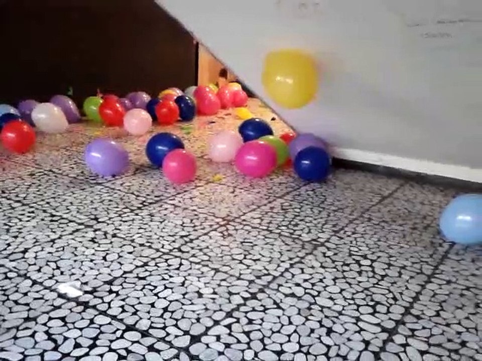 Luftballons im Gebäude