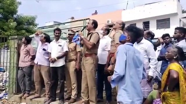 प्रेमिका से शादी के लिए बिजली के टावर पर चढ़ा प्रेमी, अब पुलिस के फेर में फंसा