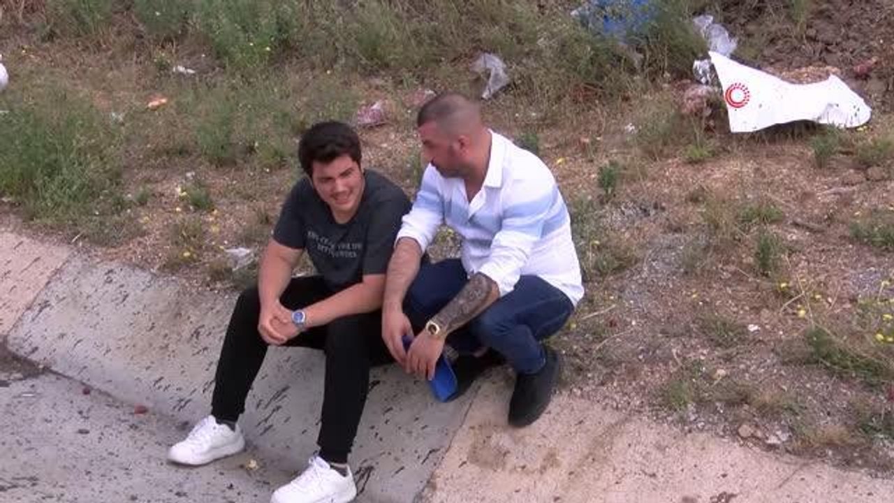 Tuzla'da, bayram ziyaretinden dönen ailenin otomobili takla attı: 4 yaralı