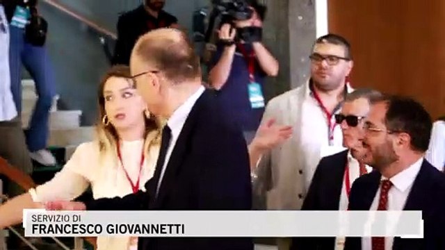 Crisi, Letta: Il governo Draghi continui, le condizioni ci sono