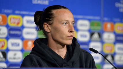 VOICI : Euro 2022 : ce drame personnel qui touche Pauline Peyraud-Magnin, la gardienne de l'équipe de France (1)