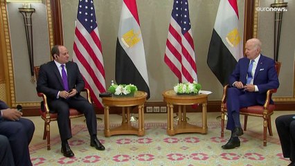 شاهد | بايدن يلتقي الرئيس المصري عبد الفتاح السيسي في السعودية