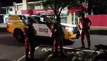 Motociclistas fogem da polícia e são detidos no centro de Cascavel