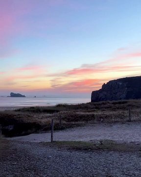 Laury Thilleman célibataire : elle dévoile sa silhouette de rêve, pour ses premières vacances en solo