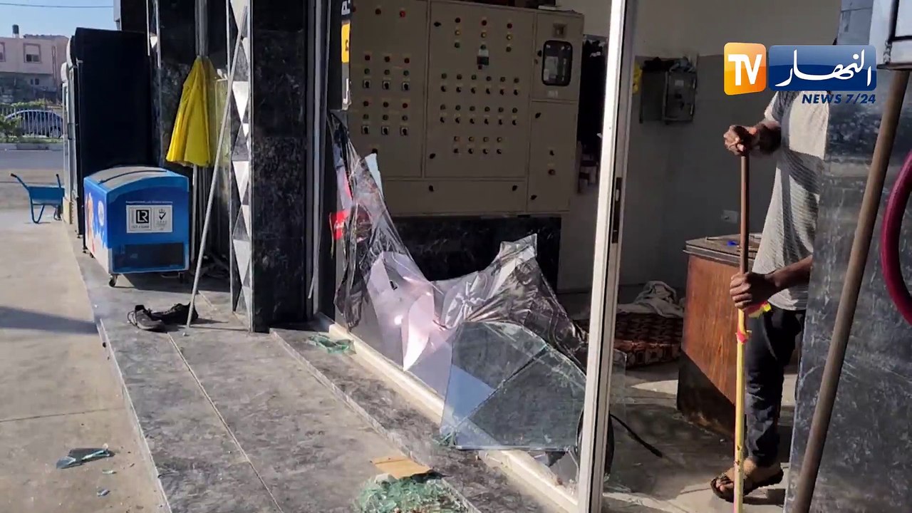 فلسطين / الإحتلال يشن غارات جوية على قطاع غزة