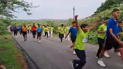 राष्ट्रीय मिलिट्री स्कूल के हीरक जयंती समारोह पर मैराथन का हुआ आयोजन...देखें वीडियो